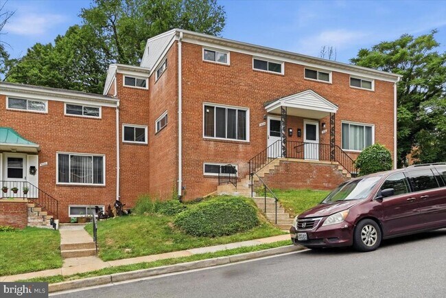 Foto del edificio - 5024 8th Rd S