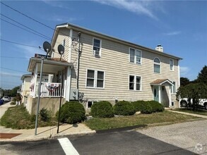 Building Photo - 313 State St