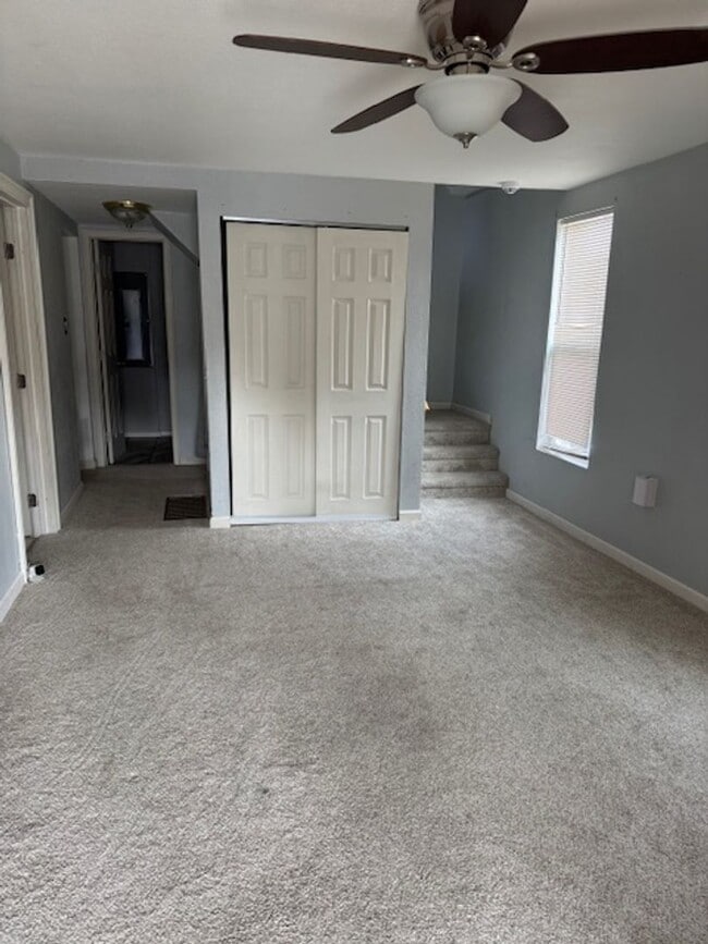 Building Photo - ALL PROSPECTIVE TENANTS MUST SUBMIT A $58 NON-REFUNDABLE APPLICATION FEE PER APPLICANT ONLINE AND...