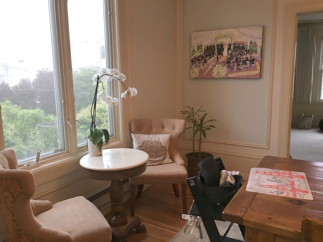 Large dining room - 140 Palm Ave