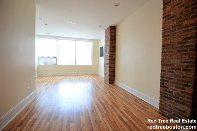 Building Photo - 1032 Commonwealth Avenue