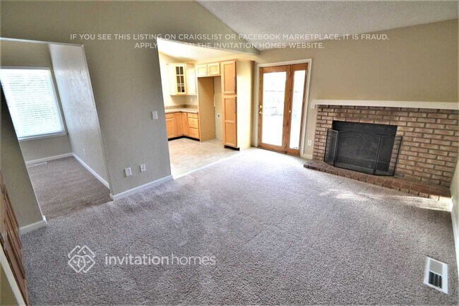 Foto del edificio - 556 Phoenix Cir