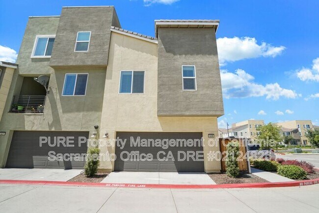 Foto del edificio - 3229 Bridgeway Dr