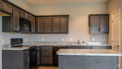 Building Photo - 588 W Danielle St