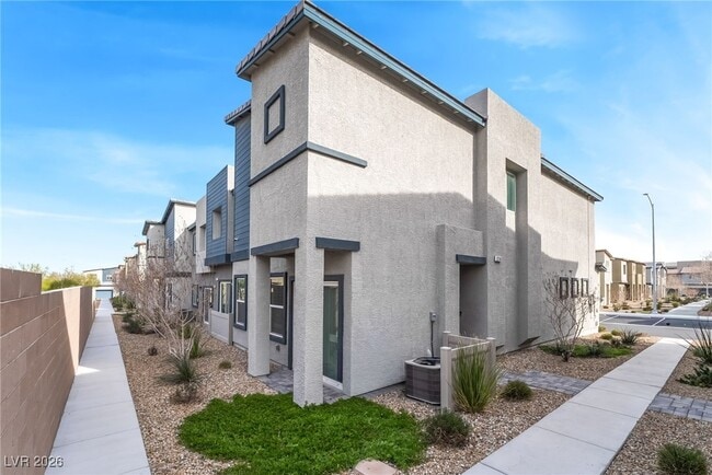 Building Photo - 12743 Epperly St