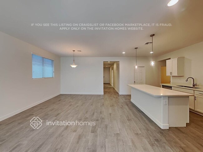 Building Photo - 18159 W Carlota Ln