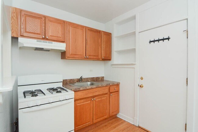 Building Photo - 2617.5 N Spaulding Ave