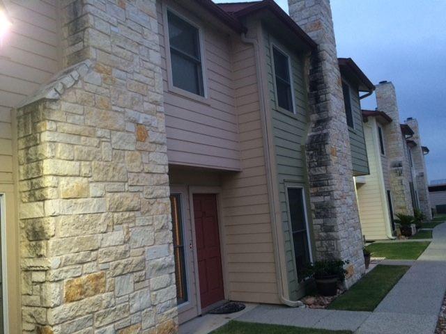 Foto principal - 6900 E Riverside Dr