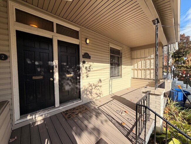 Foto del edificio - 122 Maple Ter