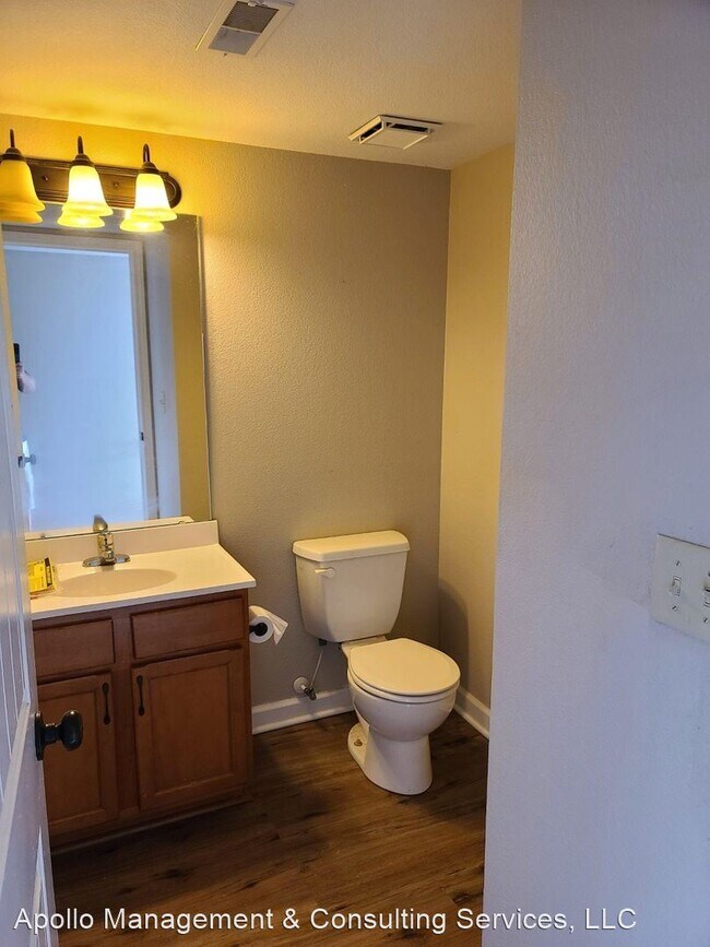 Building Photo - 3 br, 2.5 bath House - 13770 Post Oak Lane