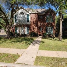 Building Photo - 8440 Fern Bluff Ave