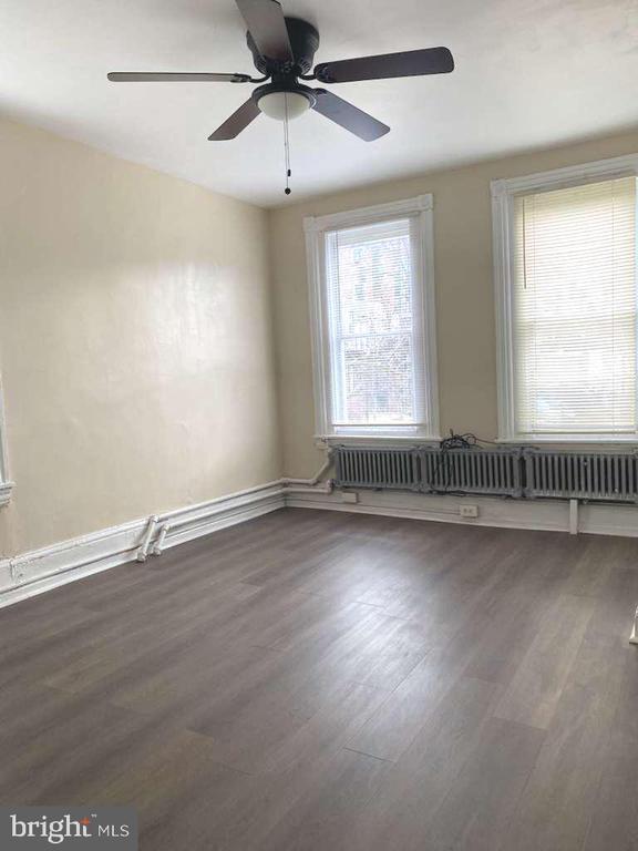 Building Photo - 746 S 51st St