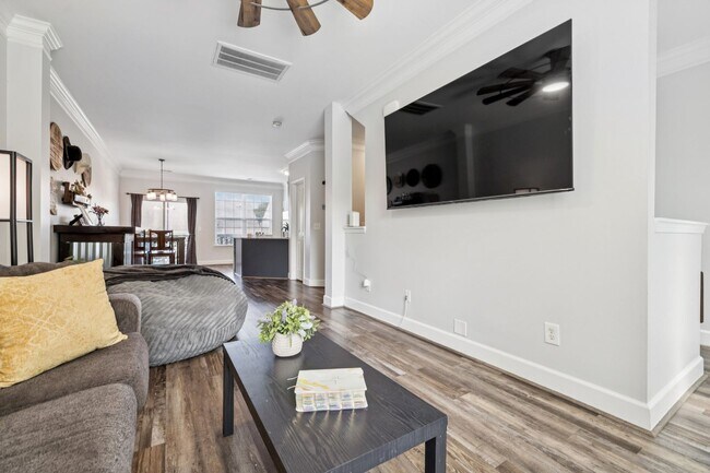 Foto del edificio - 4705 Brighton Village Dr