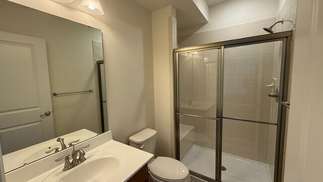 Foto del edificio - Spacious House in Mays Quarter