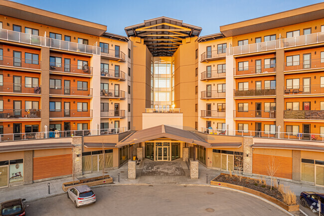 Building Photo - Lakeview at Bellevue Village