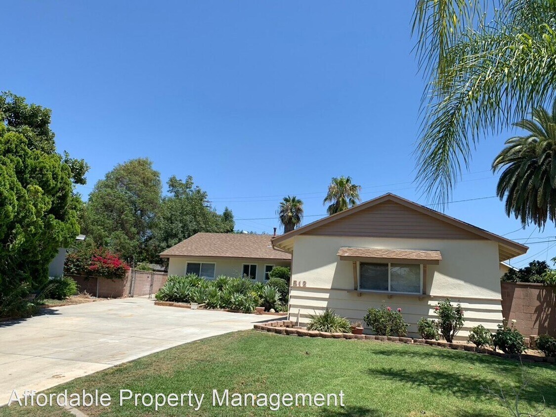 Primary Photo - 3 br, 1.5 bath House - 512 La Serena Dr.