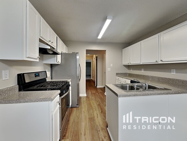 Building Photo - 3480 Cameo Ct