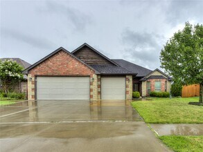 Building Photo - 18316 Bridlington Dr