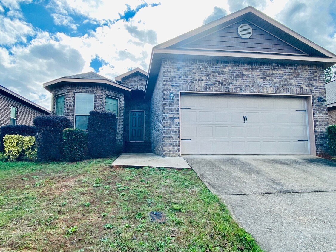 Foto principal - 6327 McMurray Pl S