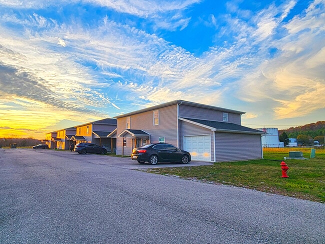 Building Photo - Laurel Flats LLC.