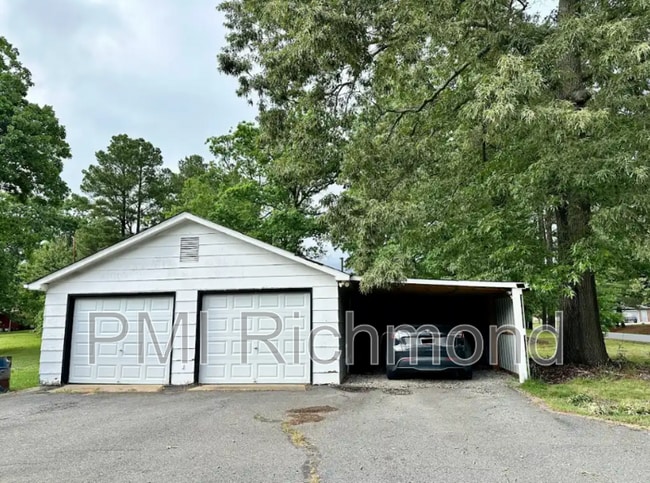 Building Photo - 3190 Meadow Rd