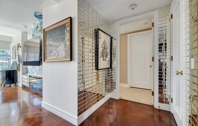 Building Photo - 1 Avery St