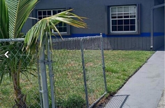 Photo - 2691 NW 8th St House