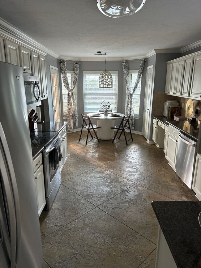 Building Photo - 4 Bedroom Single Family Home in Humble