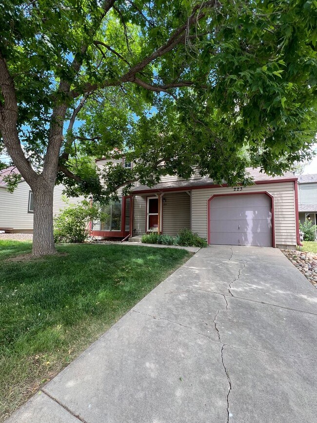 Building Photo - Bright & Cozy 3bdm/2bath Available Now! $2495