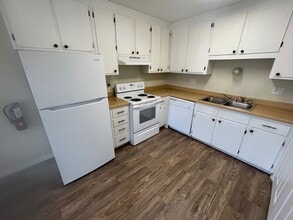 Building Photo - 925 Glenn St