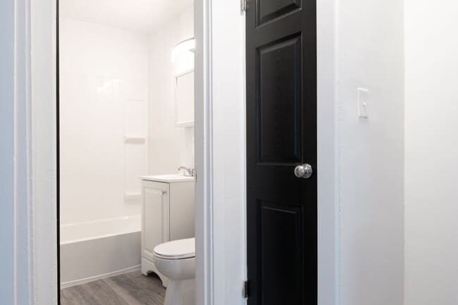 Building Photo - Available Now: Beautiful Three Bedroom Private Townhome!