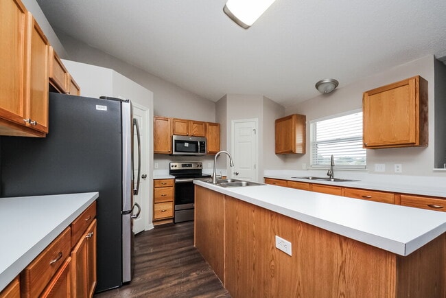 Building Photo - 813 Albi Ct