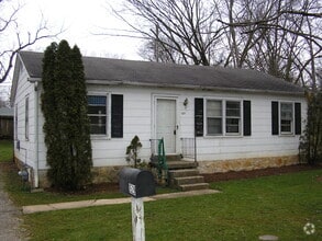 Building Photo - 1529 Parkhurst Dr