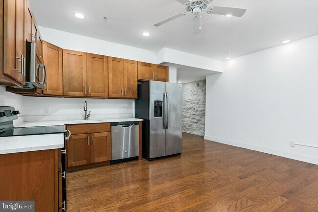 Foto del edificio - 1639 Poplar St