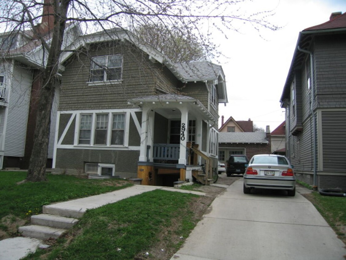 Primary Photo - Close to Campus! Available July 1st