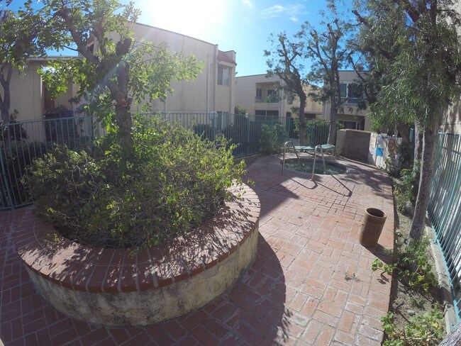 Spa - 18307 Burbank Blvd