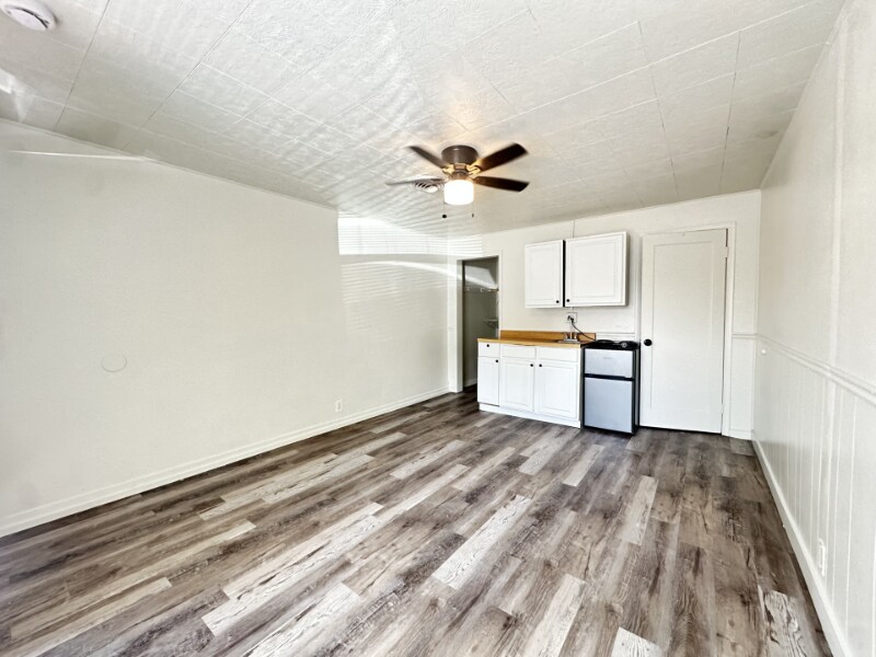 Foto del edificio - 150 S Main St