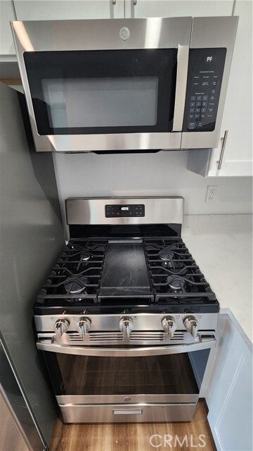 Building Photo - 988 El Camino Dr