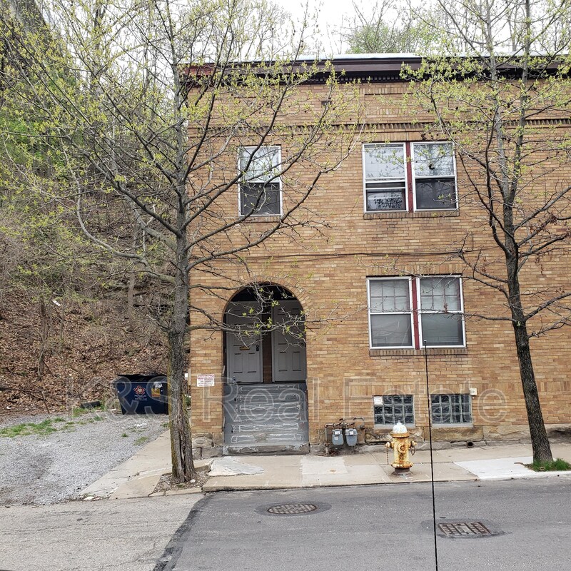 13181318 Woods Run Ave Unit 2, Pittsburgh, PA 15212 Condo for Rent