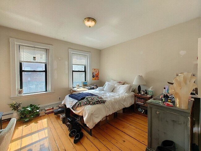 Building Photo - 33 Sciarappa St