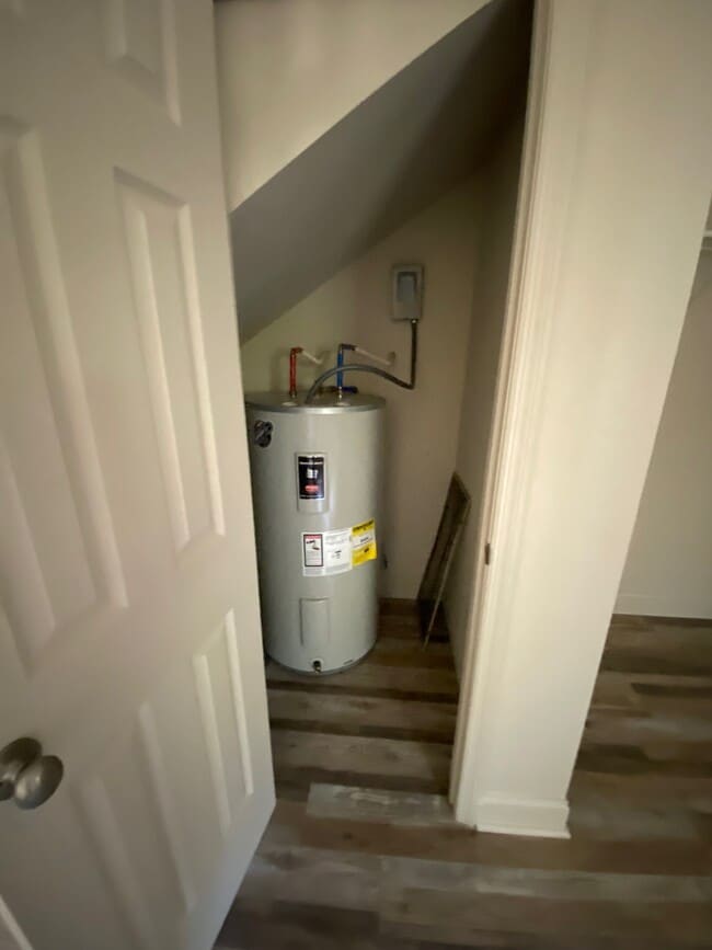 Foto del edificio - 674 2nd St NW