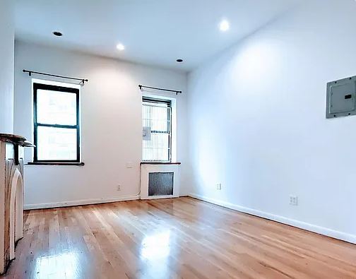 Foto del edificio - 1413 Second Ave