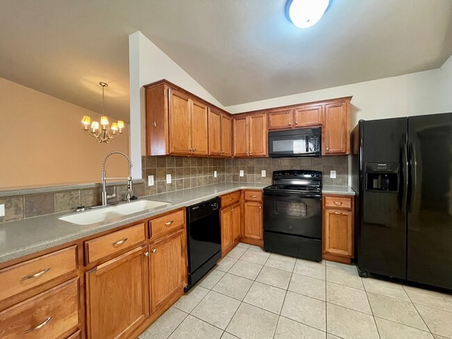 Building Photo - 1612 NW 150th Terrace