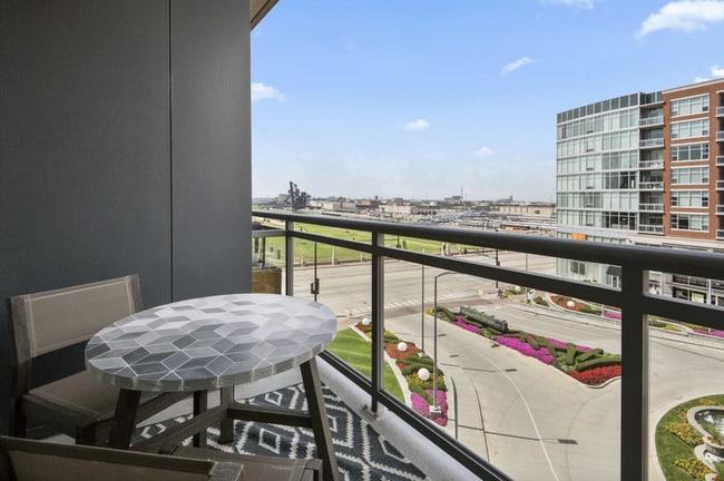 Building Photo - 732 S Financial Pl