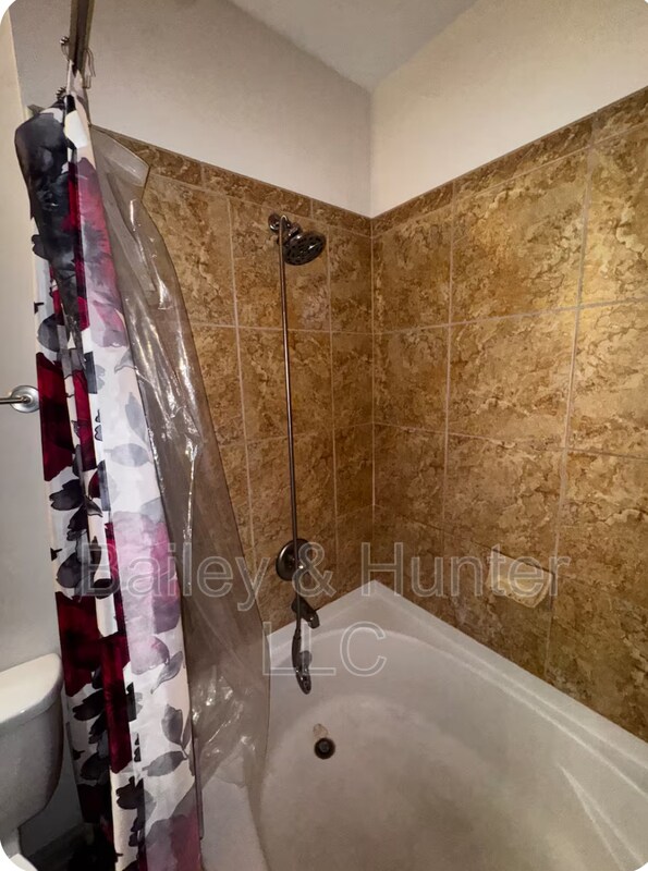 Foto del edificio - 898 Oak St SW