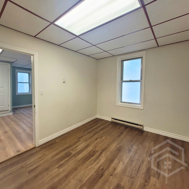 Building Photo - 1-Bedroom Apartment in Simcoe!!
