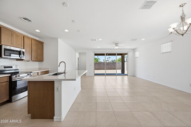 Foto del edificio - 2158 S 242nd Dr