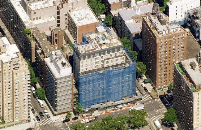 Aerial Photo - 250 East 21st Street