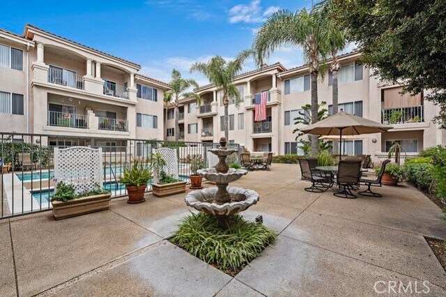 Foto principal - 435 S Anaheim Hills Rd