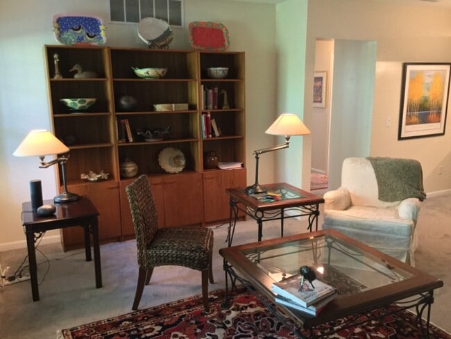 Building Photo - 1123 Joyce Ln